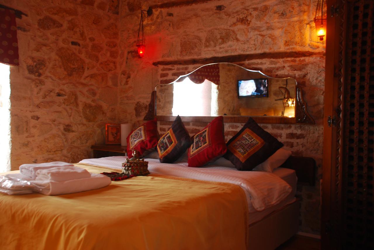 Foca Antik Otel Esterno foto
