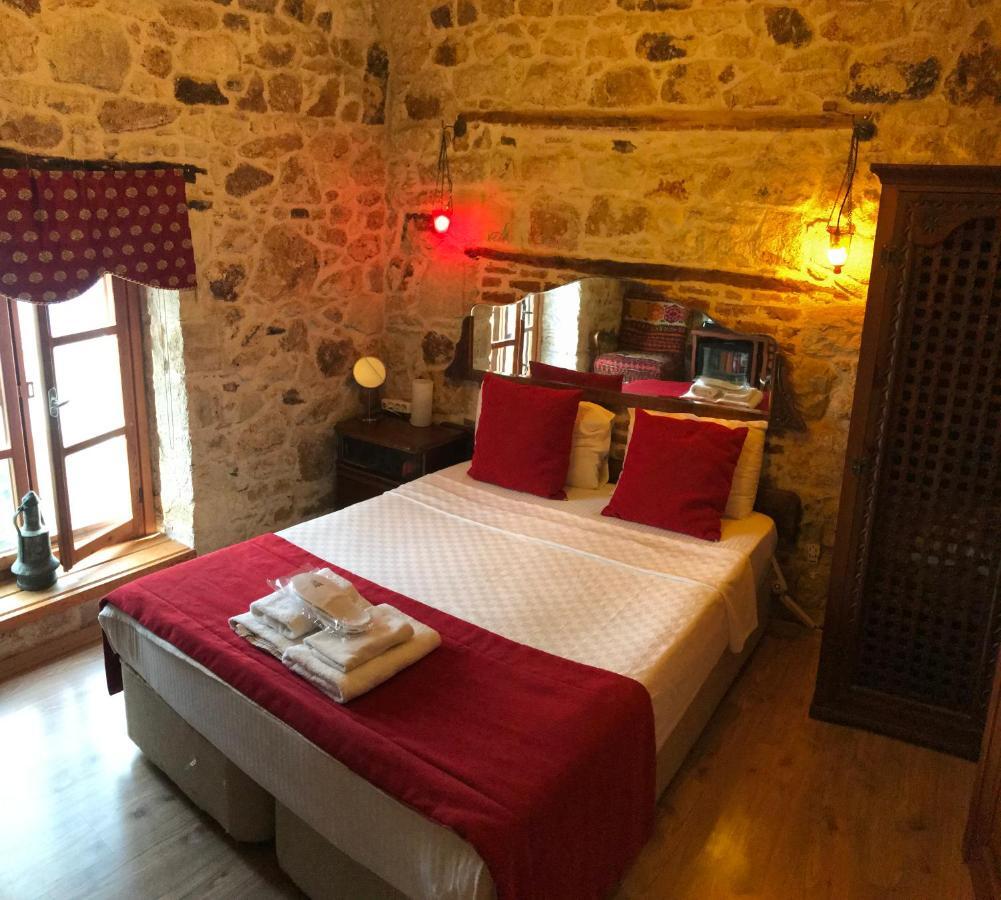 Foca Antik Otel Esterno foto